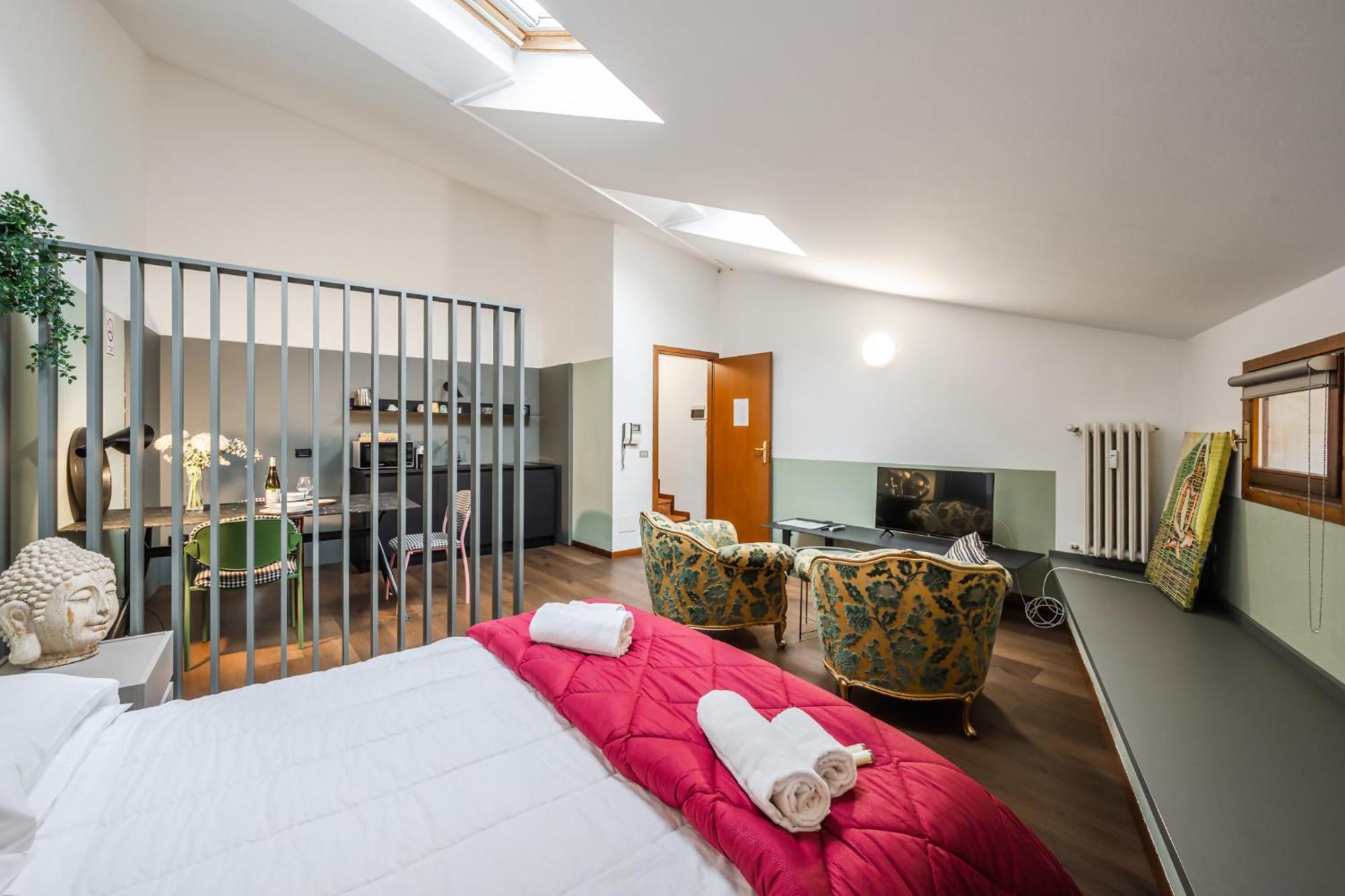 Riverwalk Al Castello Indipendent Apartments ヴェローナ エクステリア 写真