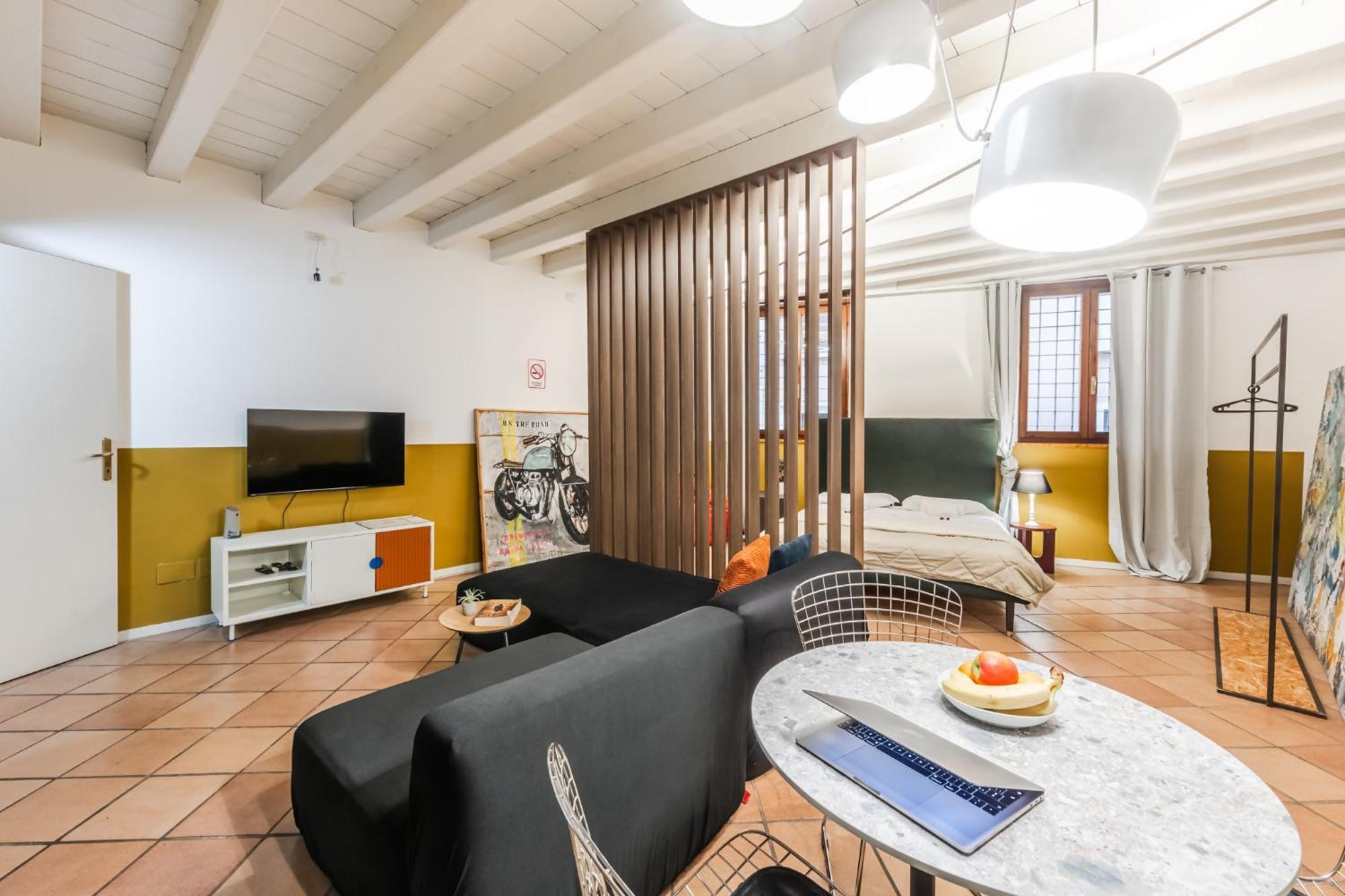 Riverwalk Al Castello Indipendent Apartments ヴェローナ エクステリア 写真