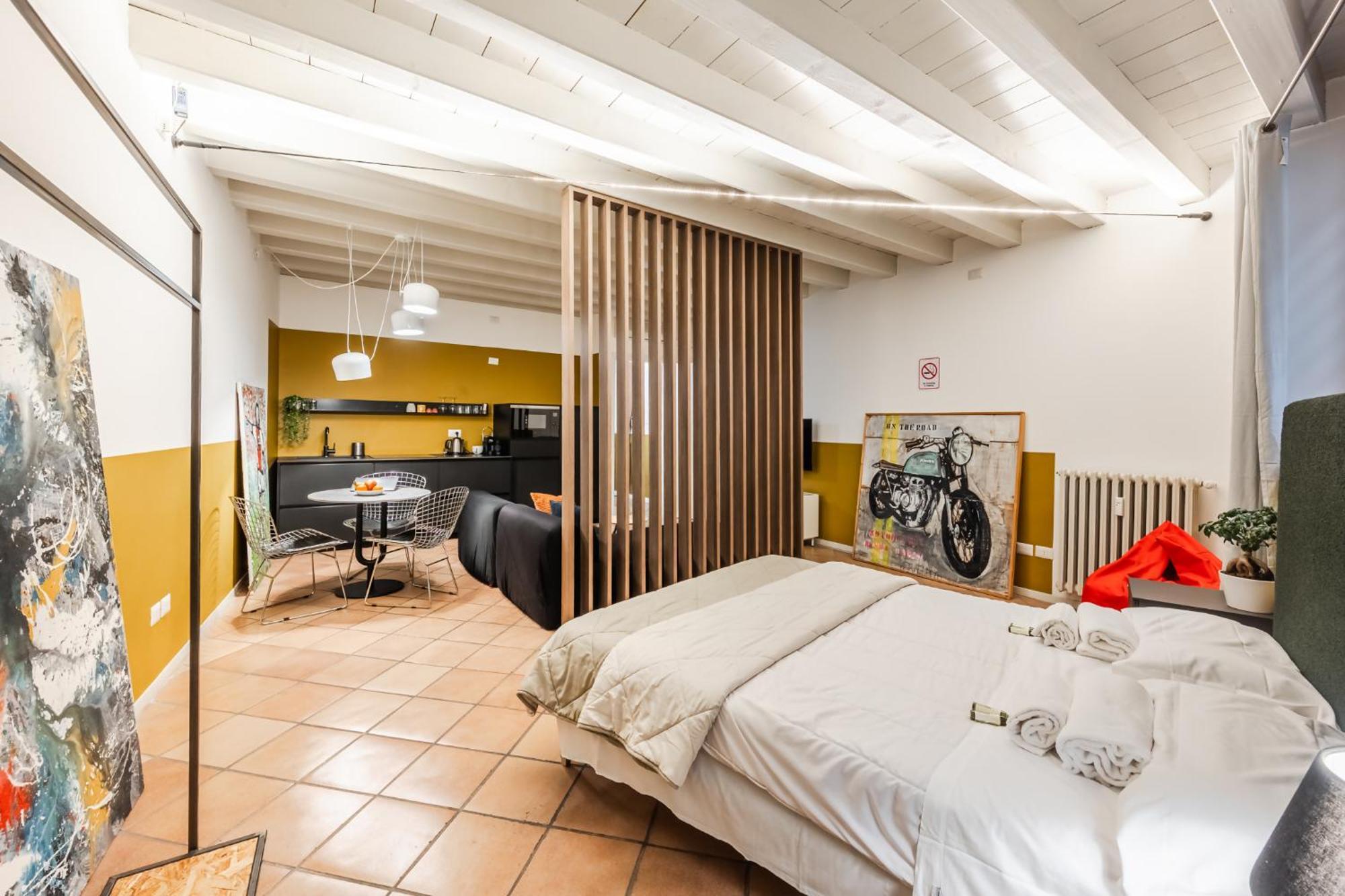 Riverwalk Al Castello Indipendent Apartments ヴェローナ エクステリア 写真