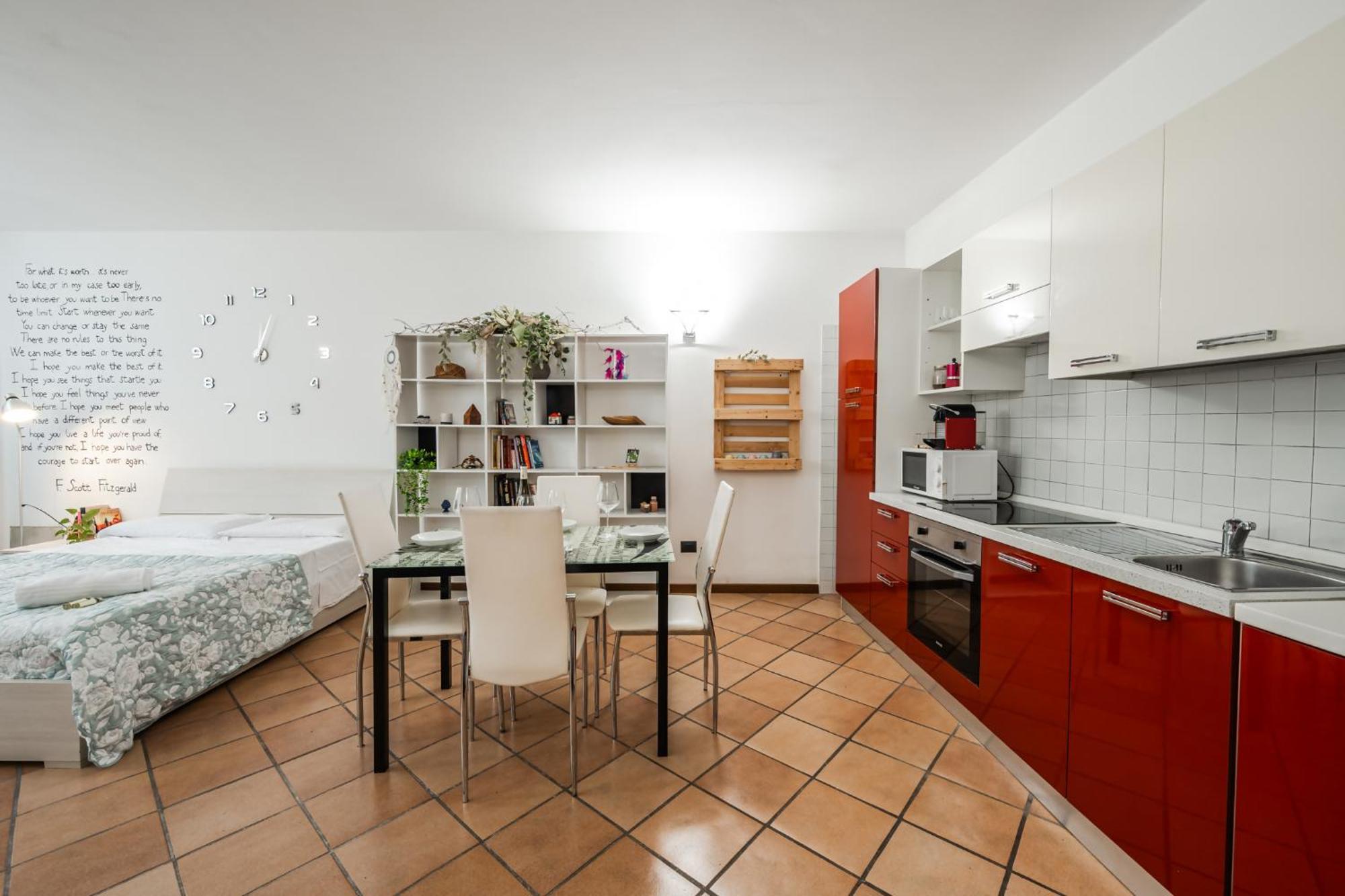 Riverwalk Al Castello Indipendent Apartments ヴェローナ エクステリア 写真