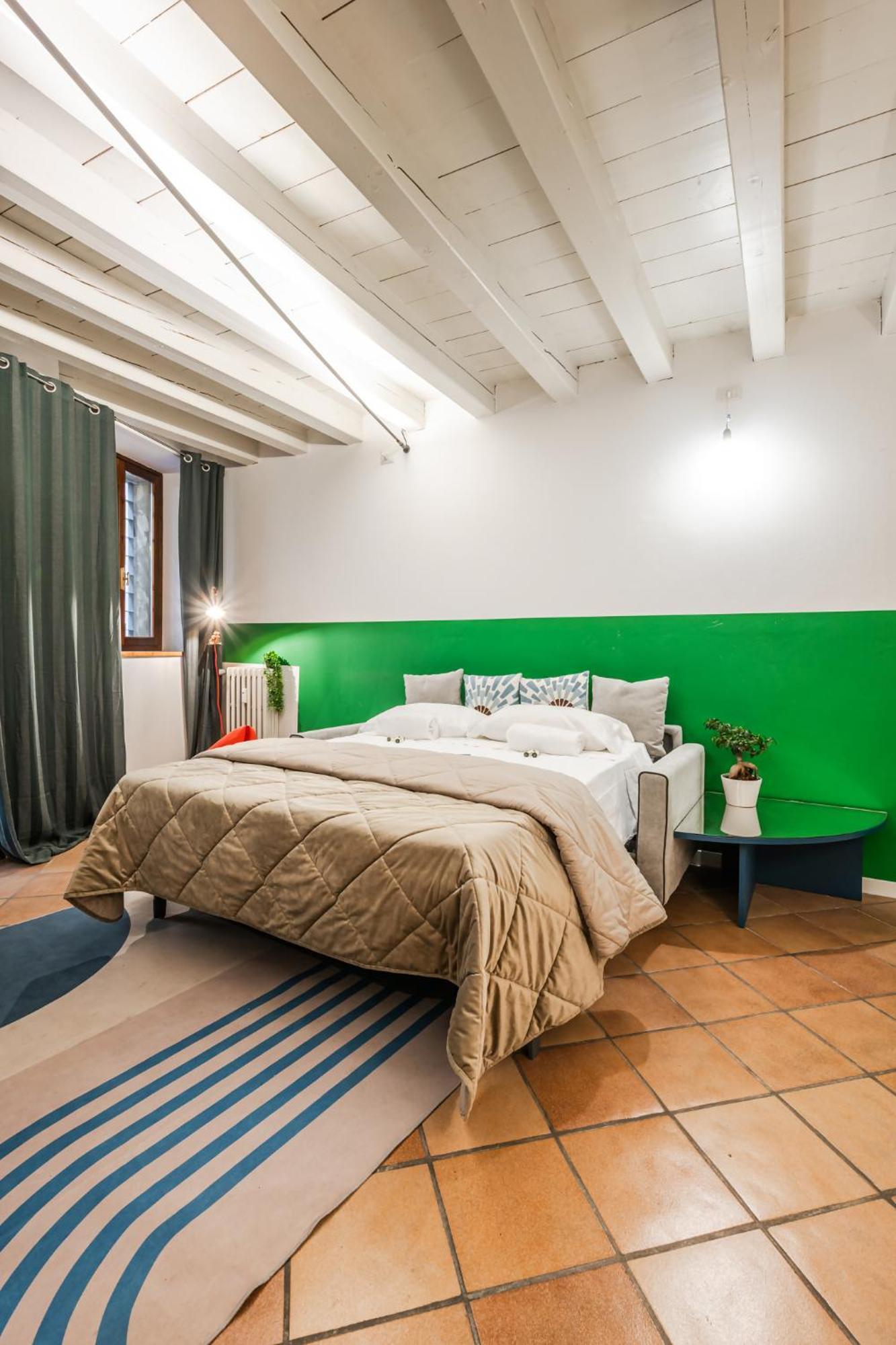 Riverwalk Al Castello Indipendent Apartments ヴェローナ エクステリア 写真