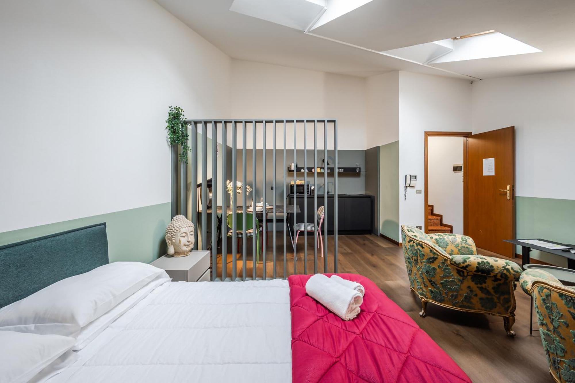 Riverwalk Al Castello Indipendent Apartments ヴェローナ エクステリア 写真